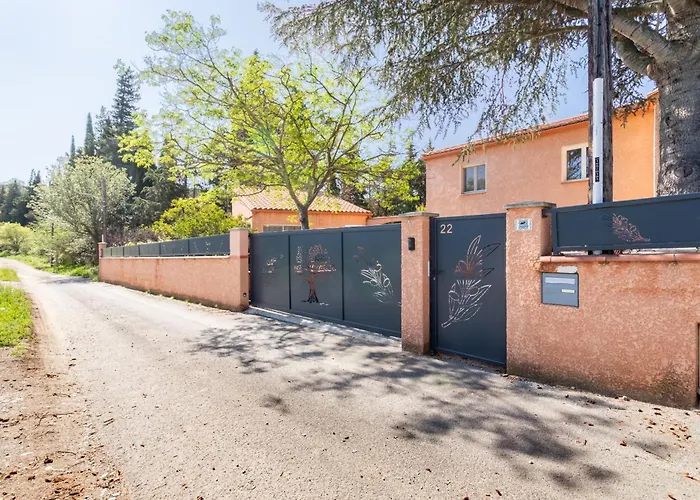 Logis Du Conflent * Rodes